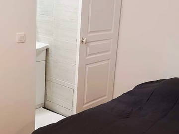 Roomlala | Quarto com chuveiro para estadias longas