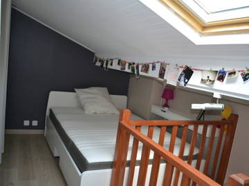 Roomlala | Quarto com mezanino e chuveiro para alugar