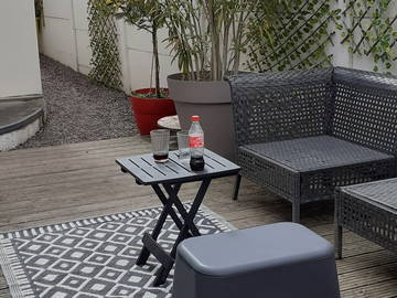 Roomlala | Quarto com terraço e entrada separada somente para mulheres