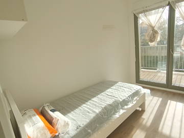 Roomlala | Quarto com tudo incluído - CH3 10m2 + Varanda