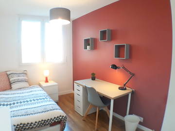 Roomlala | Quarto com tudo incluído para alugar no sopé do metrô - Flachet