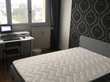Roomlala | Quarto com varanda privativa e fechadura independente