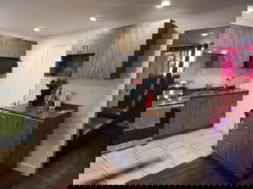 Roomlala | QUARTO COMPARTILHADO