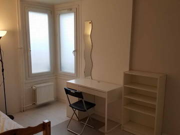 Roomlala | Quarto compartilhado a 5 minutos do RER em Noisy-Champs