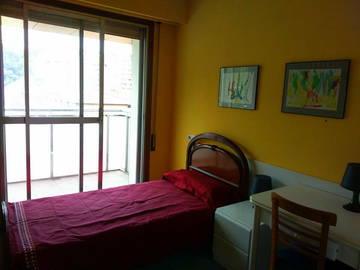 Roomlala | Quarto compartilhado com banheiro 
