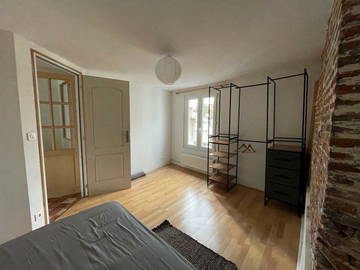 Roomlala | Quarto compartilhado em Melun no Hypercentre