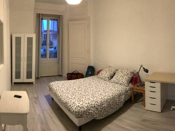 Roomlala | Quarto compartilhado em Saint Etienne Chateaucreux