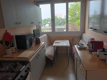 Roomlala | Quarto compartilhado ESTRITO PARA NÃO FUMANTES