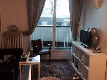 Roomlala | Quarto compartilhado mobiliado