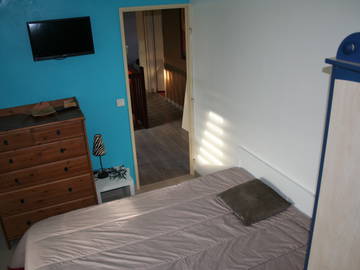 Roomlala | Quarto compartilhado mobiliado para estudante