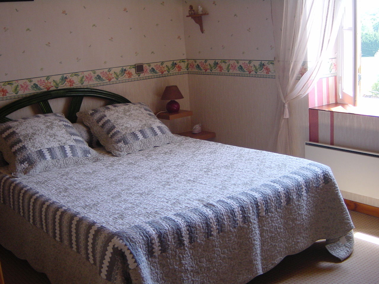 Hospedagem Em Casa De Família Saint-Cernin-de-l'Herm 130084