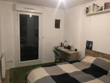 Roomlala | Quarto de 10m2 em apartamento de 90m2