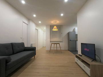 Roomlala | Quarto de 11 m², excelente acomodação compartilhada para mulheres, a 2 passos de Evry2 e RE