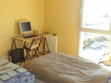Roomlala | Quarto de 15 m2 em casa de morador