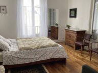 Roomlala | Quarto de 20 M2 para alugar somente para mulheres
