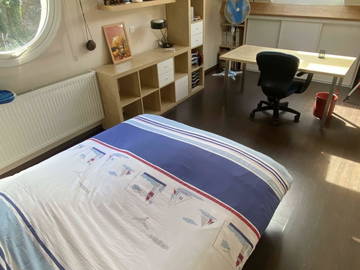 Roomlala | Quarto de 21 m² em casa de morador em Antony, perto de tudo