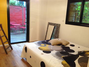 Roomlala | Quarto de 25 m2 com vista para o jardim