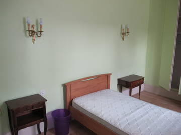 Roomlala | Quarto de estudante