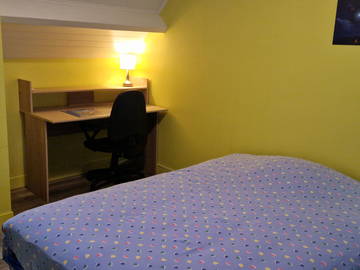 Roomlala | Quarto de estudante para alugar em Houilles, perto de Paris