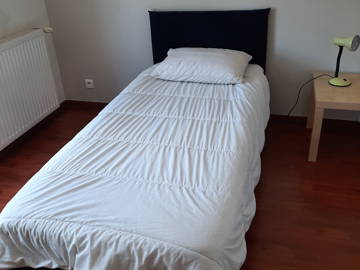 Roomlala | Quarto de solteiro. Banheiro WC e cozinha compartilhada por 2 colegas de quarto