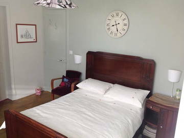 Roomlala | Quarto Duplo com Chuveiro e Pia Ensuite
