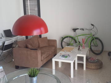 Roomlala | Quarto Duplo em Apartamento Central