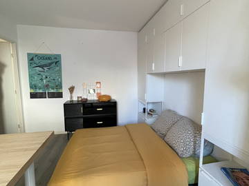 Roomlala | Quarto e banheiro privativo na casa do anfitrião