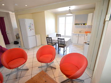 Roomlala | Quarto em apartamento de 5 quartos totalmente mobiliado entre Gratte-Ciel / La Doua