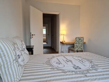 Roomlala | Quarto em apartamento novo