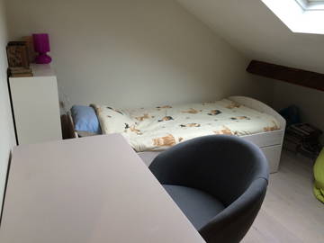 Roomlala | Quarto em casa de família
