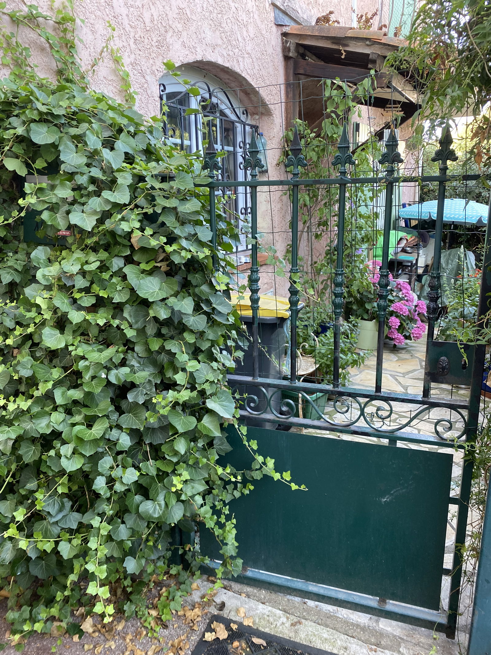 Hospedagem Em Casa De Família Villeneuve-Loubet 385589