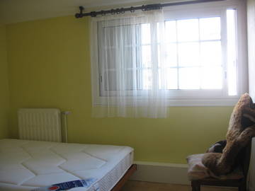 Roomlala | Quarto em casa grande