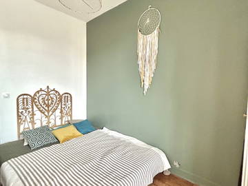 Roomlala | Quarto em casa grande