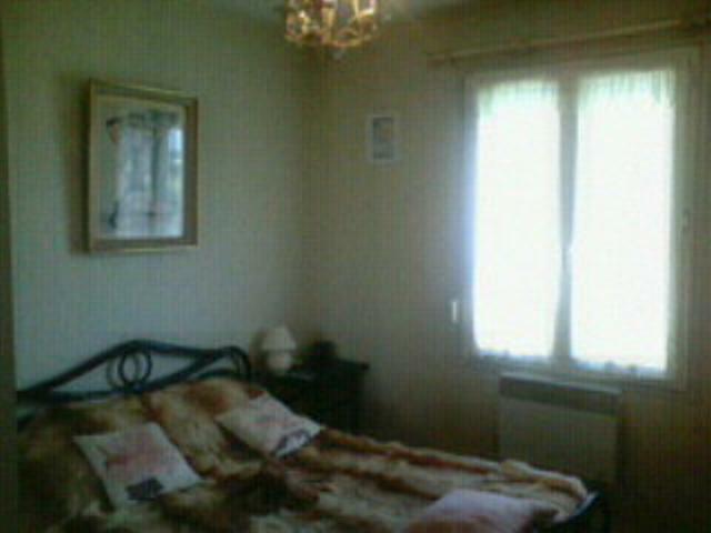 Hospedagem Em Casa De Família Bétheny 133062