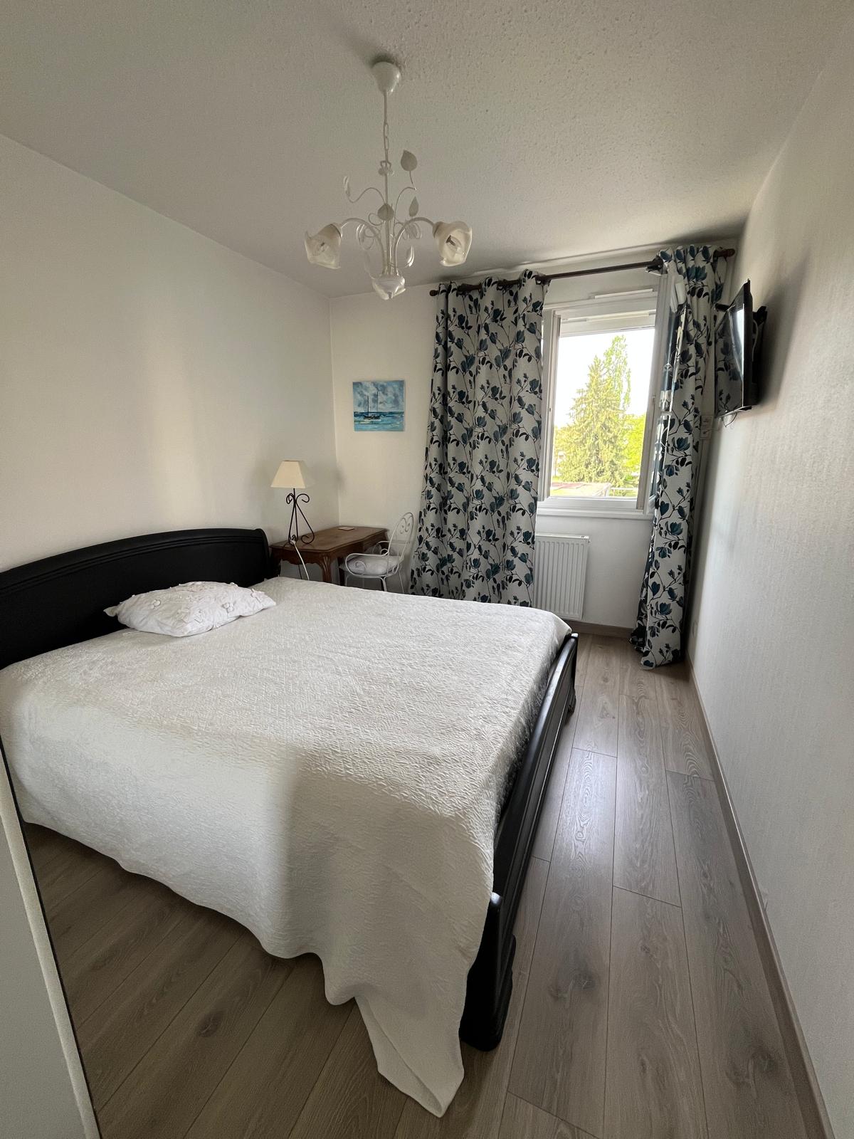 Hospedagem Em Casa De Família Bourgoin-Jallieu 494830