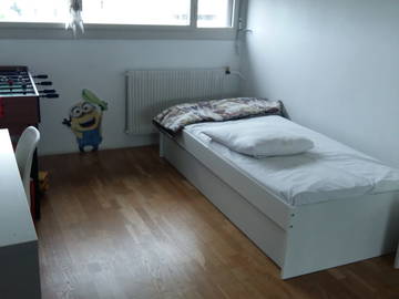 Roomlala | Quarto em casa particular em Champagne Au Mont D'or