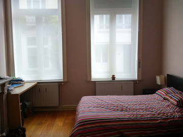 Roomlala | Quarto em um apartamento grande em Bruxelas
