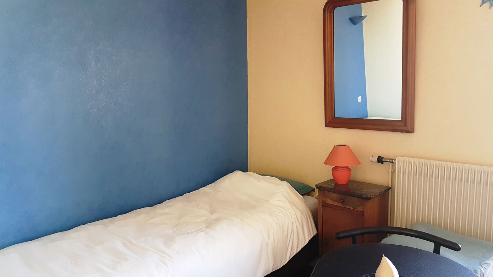 Hospedagem Em Casa De Família Saint-Laurent-sur-Saône 218535