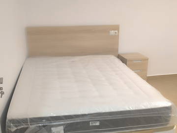 Roomlala | Quarto enorme na Puerta del Angel, muito bem conectado