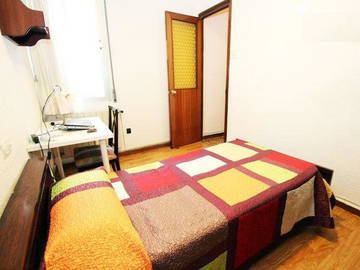Roomlala | Quarto ensolarado com cama grande Madrid