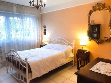 Roomlala | Quarto espaçoso e iluminado em uma casa particular em Bordeaux-ca