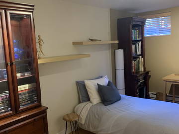 Roomlala | Quarto estudantil para alugar perto da Universidade de Montreal