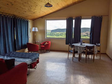 Roomlala | Quarto/estúdio em micro-fazenda