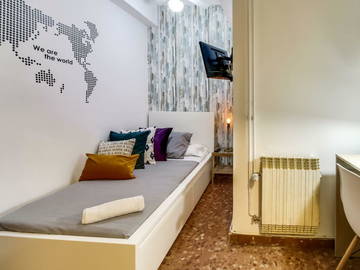 Roomlala | Quarto fantástico no centro da cidade (RH3-R14)