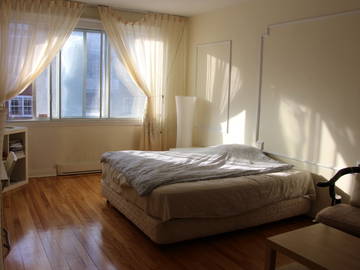 Roomlala | Quarto grande, banheiro privativo e closet para alugar