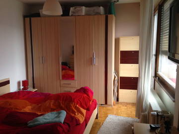 Roomlala | Quarto grande com terraço privado para alugar 