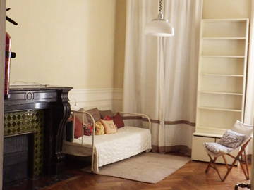 Roomlala | Quarto grande de 26 m² para alugar no centro da cidade 