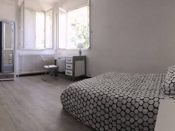 Roomlala | Quarto grande e confortável 