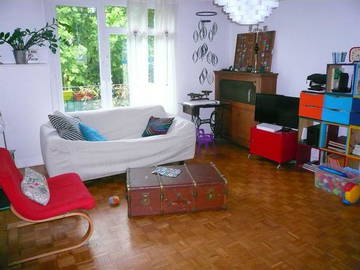Roomlala | Quarto grande e confortável para alugar a 6 minutos de Paris 
