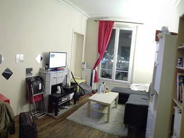 Roomlala | Quarto grande em apartamento compartilhado